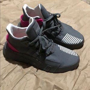 Adidas Sneakers will fit a women’s 7-8